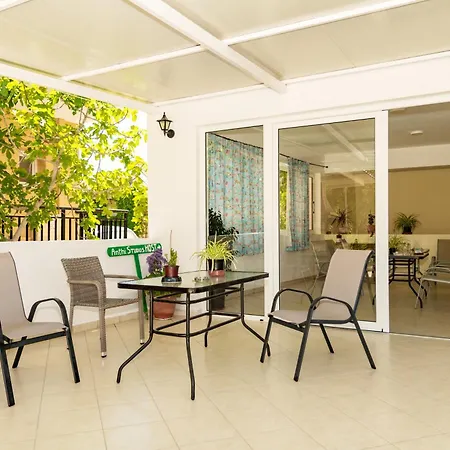 Anthi Studios Alykes (Zakynthos)