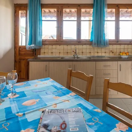 Appartement Anthi & *